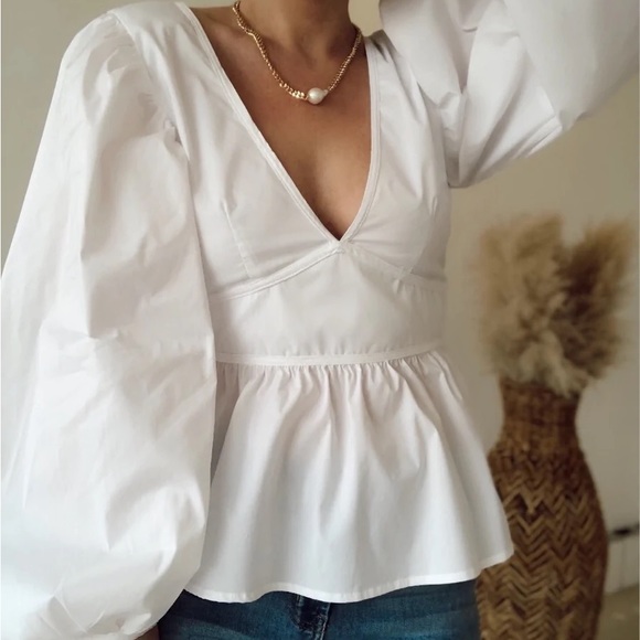 White Puff Sleeve Top - Picture 4 of 5